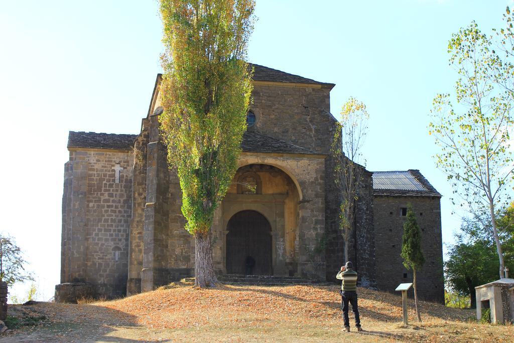 בית הארחה Belsué 	Casa Rural Lo Ferrero מראה חיצוני תמונה